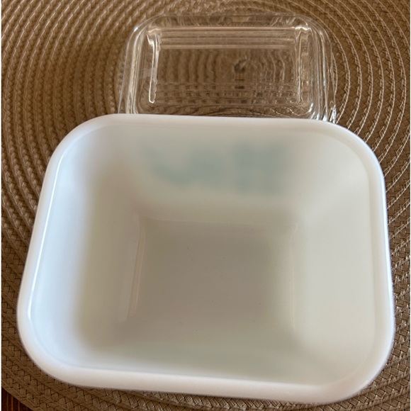 Pyrex set of 3 Butterprint Amish Turquoise Fridgies with lids - Picture 4 of 12